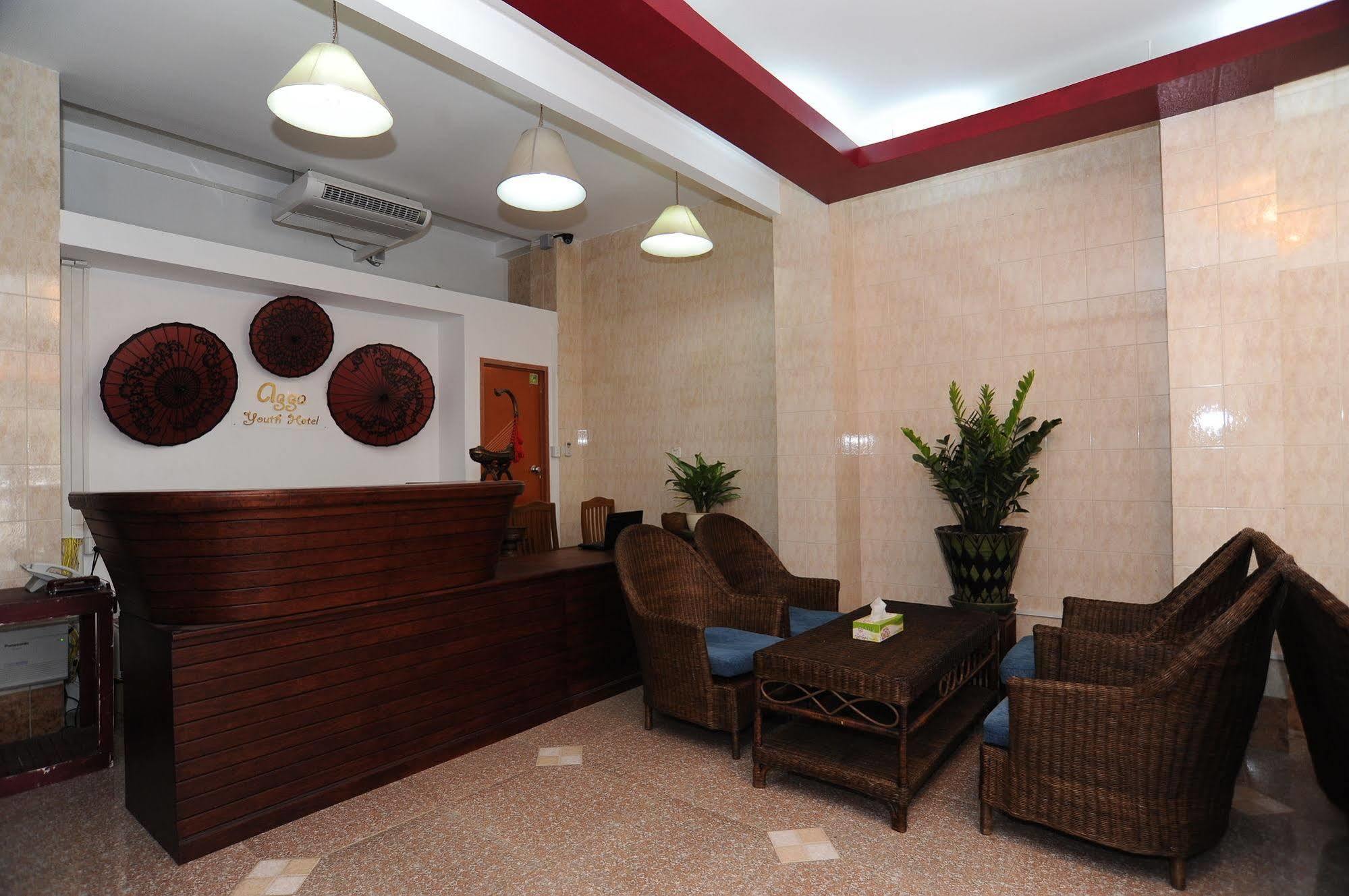 Agga Youth Hotel Янгон Экстерьер фото